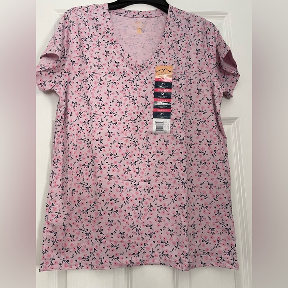Blue Mountain Tops - Chic Pink Floral V-Neck Tee